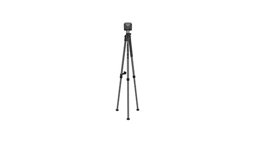 Il DeathGrip Bantam è un treppiede ultra-leggero che offre stabilità eccezionale, pesa solo 1,3 kg, supporta fino a 18 kg e costa fino al 50% in meno della concorrenza.