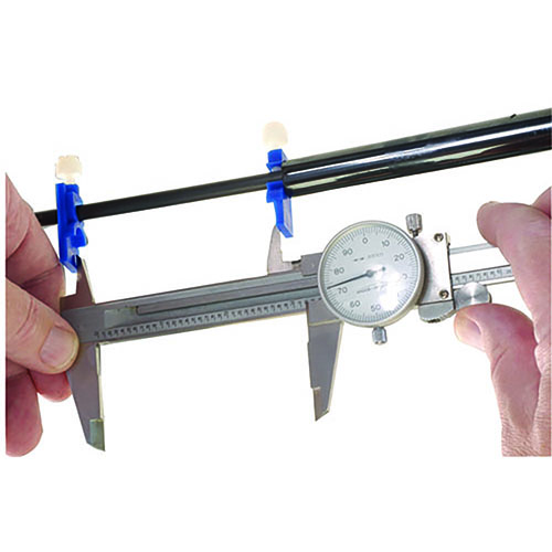 Avec le Frankford Arsenal Cartridge Overall Length Gage, tu peux mesurer l'OAL de n'importe quelle balle en moins de deux minutes, facile à utiliser avec un cleaning rod.
