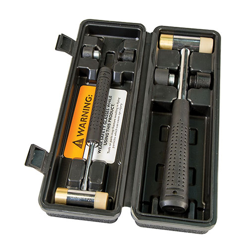 Il set di martelli intercambiabili Wheeler include 2 corpi e 8 facce in metallo, ottone, nylon e gomma, offrendo versatilità per ogni esigenza di gunsmithing.