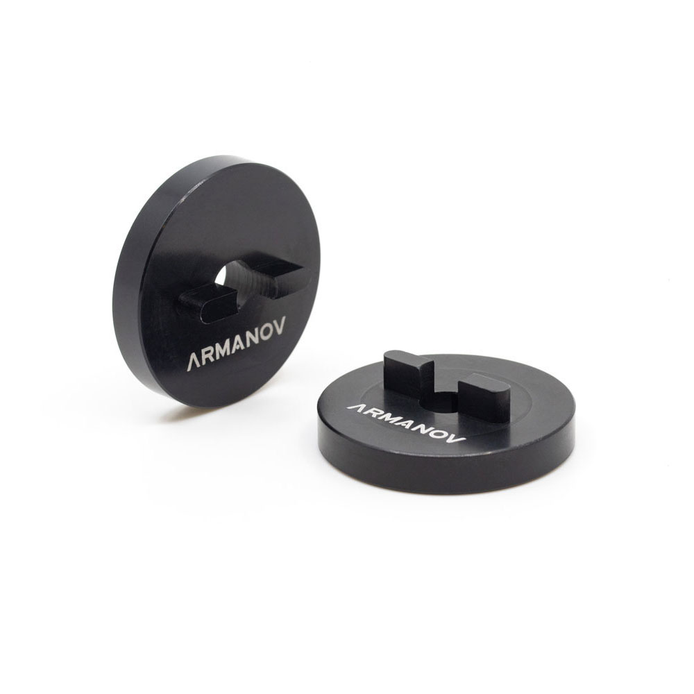 Mit dem ARMANOV Drop-In Spacer für Dillon Case Feeder kannst du deine Case Feeder Platte einfach um 6,35 mm anheben, ideal für längere Pistolenkartuschen!