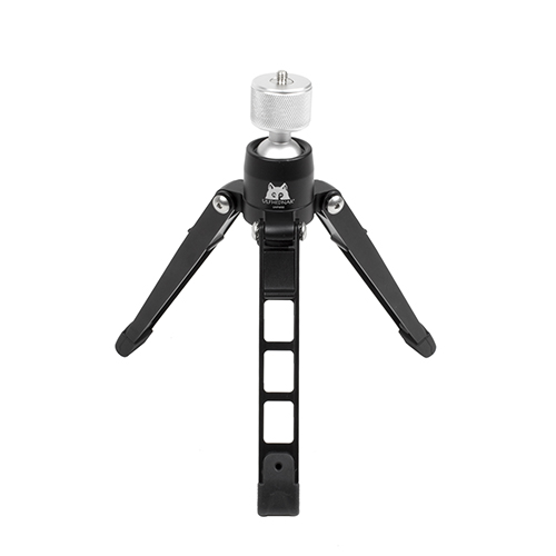 Der ULFHEDNAR Mini Tripod mit Ballhead ist perfekt für deine kleinen Spotting Scopes oder Kameras. Er ist dreh- und neigbar für optimale Flexibilität.