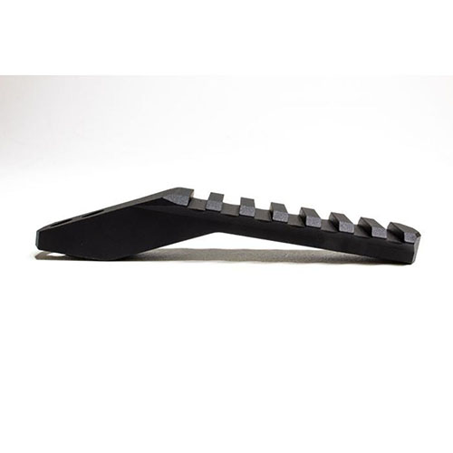 Il MDT Accessory Ring Cap Picatinny Rail da 5" offre 2,86" di spazio di montaggio e 7 slot per fissare livelli, portadati e misuratori laser.