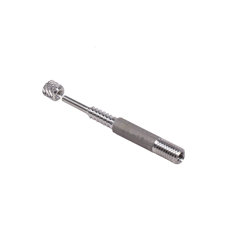 L'adattatore VFG in alluminio con filettatura esterna M5 e interna 1/8" è compatibile con tutte le canne di pulizia, garantendo versatilità e qualità.