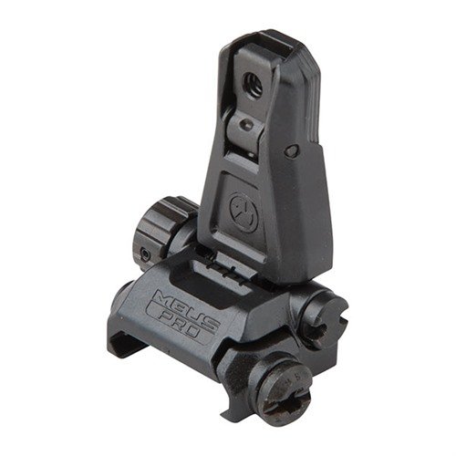 Die MBUS Pro ist eine robuste, aus Stahl gefertigte Rücksicht mit verstellbarer Windage und Höhenverstellung ohne Werkzeug – perfekt für dein AR-15!