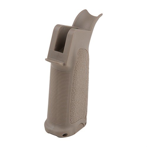 Il grip AR-15 MOD-3 GUNFIGHTER offre un angolo ridotto per un migliore controllo, è realizzato in polimero resistente e include uno scomparto per piccoli oggetti.