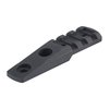 Il M-LOK Cantilever Rail/Light Mount in alluminio offre un attacco sicuro per accessori Picatinny, migliorando l'ergonomia e riducendo il profilo dell'arma.