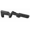 Le Magpul Backpacker Stock pour le Ruger PC Carbine offre une portabilité maximale, des emplacements de rangement pratiques et un confort de tir optimal.