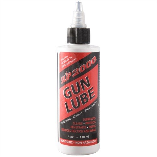 Gun Lube di Slip 2000 è un lubrificante sintetico 'ALL IN ONE' che pulisce, lubrifica e preserva, riducendo l'usura e la frequenza di pulizia.