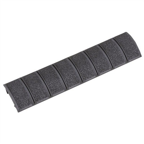 Il copri-rail Picatinny AR-15 in polimero MAGPUL migliora la presa, protegge le rotaie dai danni e offre una superficie di presa antiscivolo per un controllo migliore.