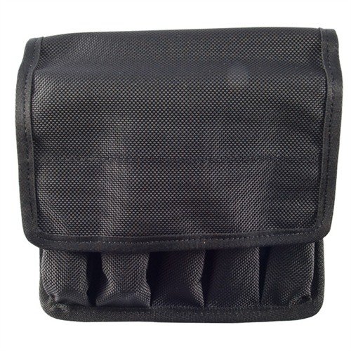 Die TUFF "IN-LINE" Magazinpouch bietet schnellen Zugriff auf Ersatzmagazine, sichert sie in 90°-Position und ist aus strapazierfähigem Cordura® Nylon gefertigt.