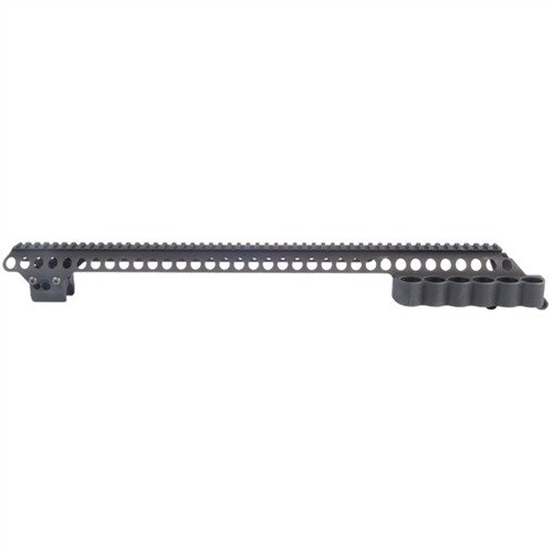Le Sureshell Carrier et le rail de 20" pour Remington 870 te permettent de transporter 6 cartouches et de monter divers optiques sur un rail Picatinny.