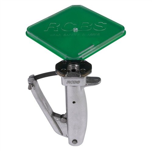 Lo strumento di priming manuale universale RCBS accetta casi da .32 ACP a .45-70 Government, con un sistema di sicurezza che previene la detonazione dei primer.