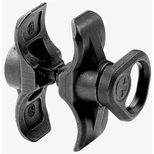 Il Forward Sling Mount per Mossberg 590A1 offre un punto di attacco robusto e versatile, compatibile con vari sistemi di sling e realizzato in acciaio trattato.