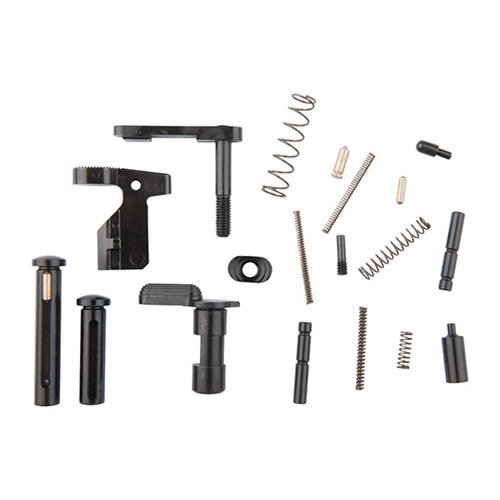 Le kit de pièces inférieures 308 AR de CMMG comprend des pins de démontage améliorés et un catch de verrouillage pour une construction fiable et efficace.