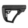 Der Daniel Defense Collapsible Buttstock bietet verbesserten Wangenauflage, weiche Gummibeschichtung und schnelle Sling-Befestigung. Verfügbar in Schwarz oder Milspec+ Braun.