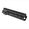 Il sistema di rail modulari MK8 M-LOK di Geissele è leggero, ergonomico e offre numerosi punti di attacco, garantendo robustezza e prestazioni superiori.