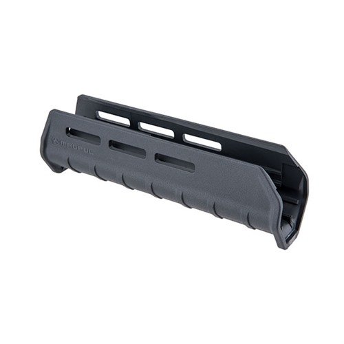 Der MOE M-LOK Forend für die Mossberg 590/590A1 bietet eine einfache Montage, verbesserte Handhabung und Kompatibilität mit M-LOK Zubehör für mehr Modularität.