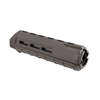 Les goupilles Magpul MOE M-LOK pour AR-15/M16 sont légères, robustes et offrent des emplacements M-LOK pour fixer des accessoires comme des lampes et des poignées.