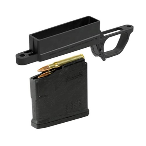 Le Magpul Bolt Action Magazine Well 700L Standard s'installe facilement, est léger et durable, et fonctionne avec des chargeurs AICS pour un tir optimal.