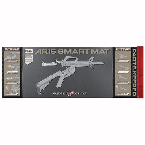 Rendi la pulizia del tuo AR15 semplice e organizzata con il Tappetino di Pulizia Smart Mat di Real Avid! 🛠️ Misura 43x16" e include istruzioni.