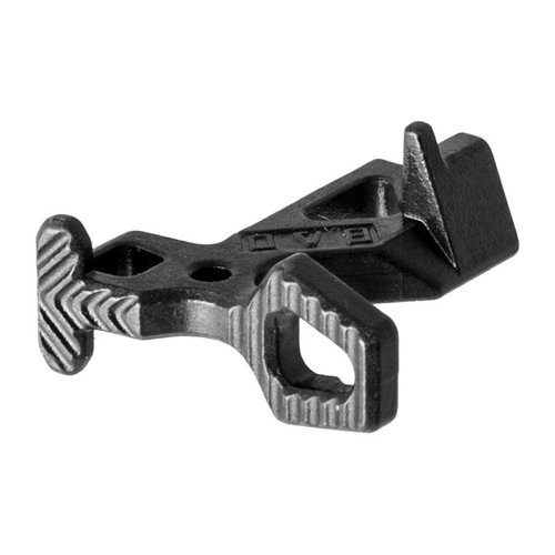 Der Battle Arms Cast Enhanced Bolt Catch für AR-15 bietet eine grössere Kontaktfläche, rutschfeste Serrationen und ist leicht, langlebig und kostengünstig.