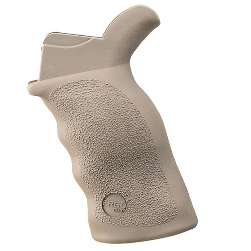 Der AR-15/AR-10 ERGO TACTICAL DELUXE GRIP bietet eine verbesserte Ergonomie mit einem ausgeprägten Palmenschwung, rutschfester Oberfläche und ist ideal für grössere Hände.