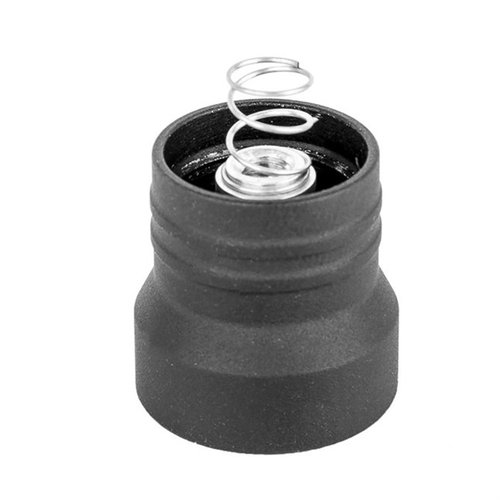 Il Momentary Tailcap per luci Scout di Arisaka offre un'operazione intuitiva e facile, compatibile con le serie Arisaka 300 e 600 e luci Surefire.