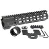 Der Midwest Industries Combat M-LOK Handguard für AR-15 bietet eine robuste, freischwebende Konstruktion mit 7 M-LOK-Punkten und einer durchgehenden Picatinny-Schiene.