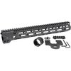 Die Combat M-LOK Free Float Handguards bieten dir eine robuste Aluminiumkonstruktion, sieben M-LOK-Anschlusspunkte und eine durchgehende Picatinny-Schiene.