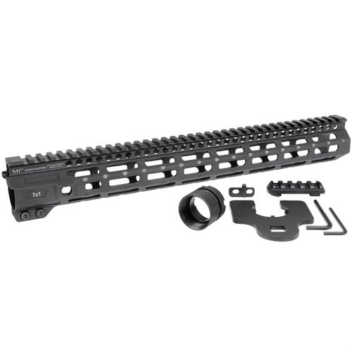 Le handguard Combat M-LOK de Midwest Industries est en aluminium, offre un design free-float, 7 points d'attache M-LOK et un rail Picatinny pour personnaliser ton AR-15.