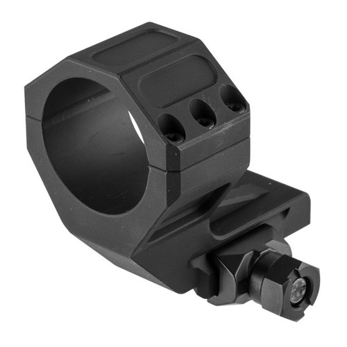 Il Geissele Super Precision Aimpoint Pro Series Optic Mount garantisce un attacco robusto in alluminio 7075-T6, mantenendo zero con 1.400 libbre di forza.