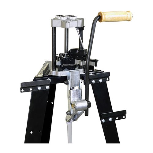 Scopri la BREECH LOCK PRO PROGRESSIVE PRESS di LEE PRECISION: pressa progressiva facile da usare, senza regolazioni, cambio cartucce in secondi e costruzione modulare.