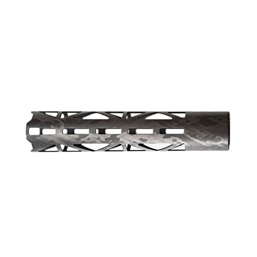 Der AR-15 10" Carbon Fiber Handguard M-LOK von Battle Arms Development bietet hervorragende Wärmeableitung, geringes Gewicht und eine einfache Handhabung.