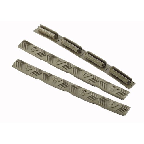 I copri-rail M-LOK di Wilson Combat offrono una presa aggiuntiva, sono resistenti a sostanze chimiche e calore, e hanno un profilo molto basso.