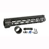 Améliore ton AR .308 avec le handguard Combat Rail M-LOK de Midwest Industries, robuste, polyvalent et avec des points de fixation pour sangle rapides.