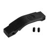 Der MOE Enhanced Trigger Guard von Magpul ist einfach zu installieren, ergonomisch gestaltet und bietet Platz für Handschuhe, ideal für kalte Umgebungen.