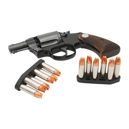 Il K-PAK è un caricatore rapido per revolver K-frame e D-frame, carica 3 colpi alla volta, è compatto e realizzato in materiale resistente per ogni clima.