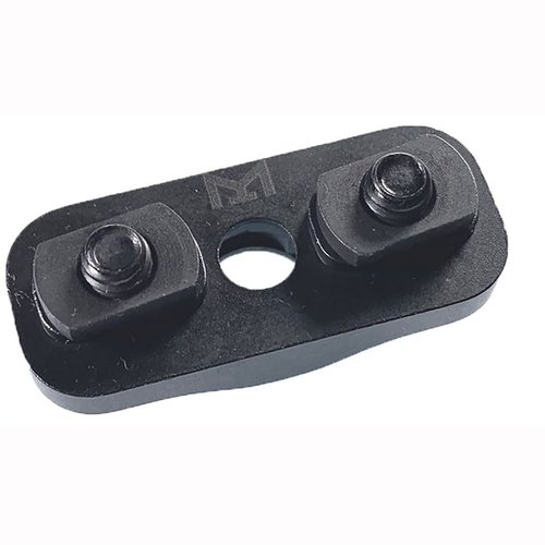 Der QD Sling Swivel Mount M-LOK aus robustem 4140-Stahl ist langlebig, niedrigprofilig und perfekt für M-LOK-kompatible Systeme. Made in USA!