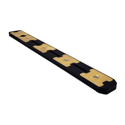 Le rail ArcaLock universel d'Area 419 te permet d'ajuster le poids de ton arme avec des poids en laiton, compatible avec de nombreuses crosse Manners.