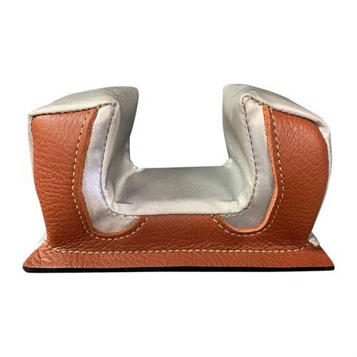 Le EDGEBAG STANDARD FRONT REST est idéal pour les supports avant de style Sinclair, avec des oreilles hautes pour maintenir ta crosse en toute sécurité.