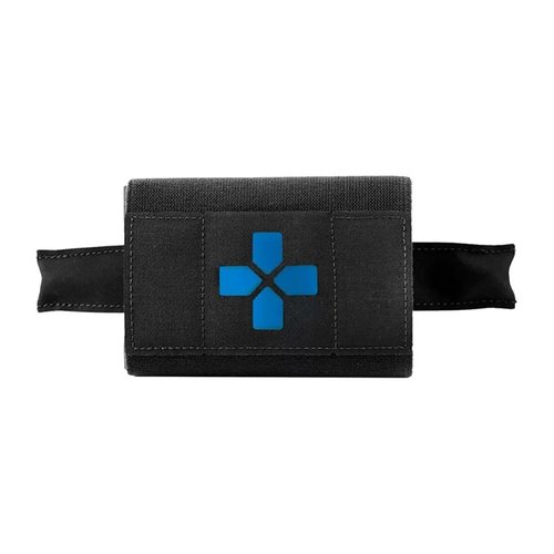 Le Micro Trauma Kit NOW! est compact et se fixe à ta ceinture, te permettant d'accéder rapidement à des fournitures médicales essentielles avec une seule main.
