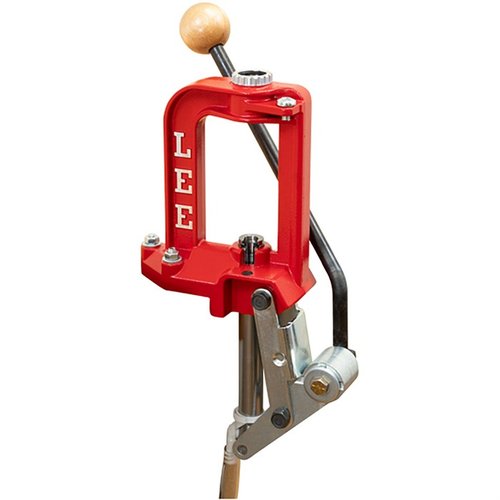 La presse BREECH LOCK CHALLENGER de LEE PRECISION est robuste, facile à utiliser avec un système de changement rapide des dies et un collecteur de douilles pratique.