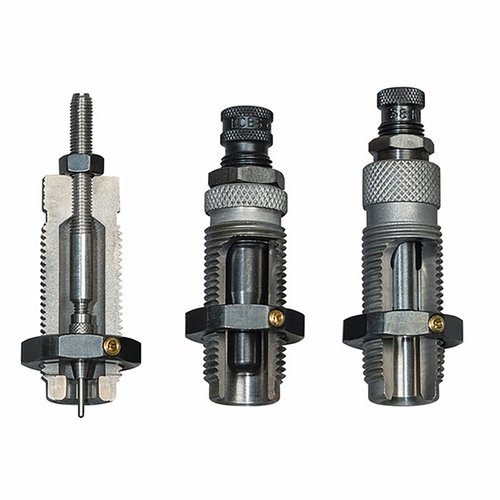 Das RCBS 3-DIE Roll Crimp Set ermöglicht dir das präzise Laden von gerade Wandpatronen mit einem Sizer Die, Expander Die und Roll Crimp Seater Die.