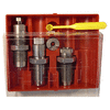 Il set di 3 die PACESETTER per 6.8 Remington include Full Length Sizing Die, Bullet Seating Die e Factory Crimp Die, compatibile con tutte le presse di ricarica 7/8"-14.