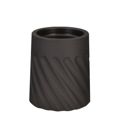 Der EXTENSION TUBE NUT von NORDIC COMPONENTS ist aus Aluminium gefertigt, anodisiert in mattem Schwarz und ideal zum Befestigen von Erweiterungen für dein 12 GA.