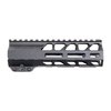 Il sistema di rail WORKHORSE® M-LOK® è leggero e slanciato, offre opzioni di montaggio M-LOK® e una finitura anodizzata nera per prestazioni superiori.