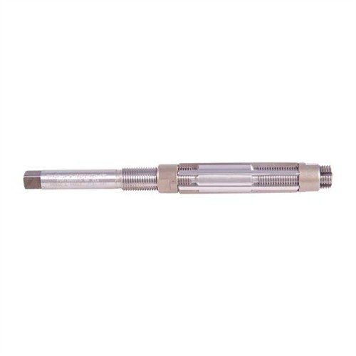 Il reamer regolabile "E" di CHADWICK & TREFETHEN offre tagli lisci e controllati per fucili calibro 10 e 12, con angolo della lama che elimina vibrazioni.
