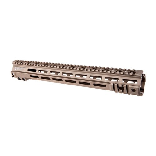 Il Mk 4 15" M-LOK Super Modular Rail, DDC offre un design leggero e robusto, compatibilità M-LOK e un'ottima personalizzazione per le tue esigenze di tiro.