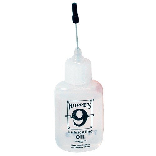 L'olio lubrificante Hoppe's da 14,9 ml offre una protezione eccellente per le armi, riduce l'attrito e previene la corrosione, garantendo prestazioni ottimali.