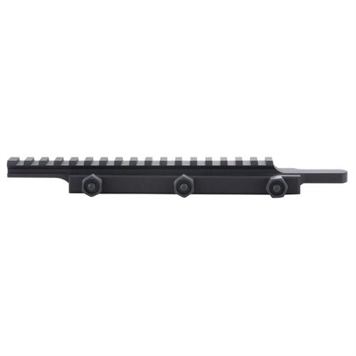 Le montage EGW AR-15/M16 élève tes optiques de .600" pour un tir confortable, avec un angle de 20 MOA pour une acquisition rapide des cibles.